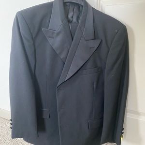 Rental tux